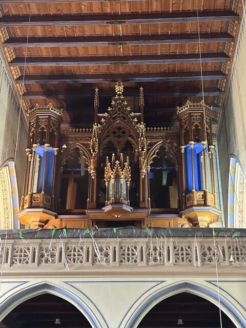 Restaurierung des Orgelprospekts